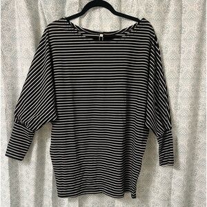 NWT boatneck batwing top.